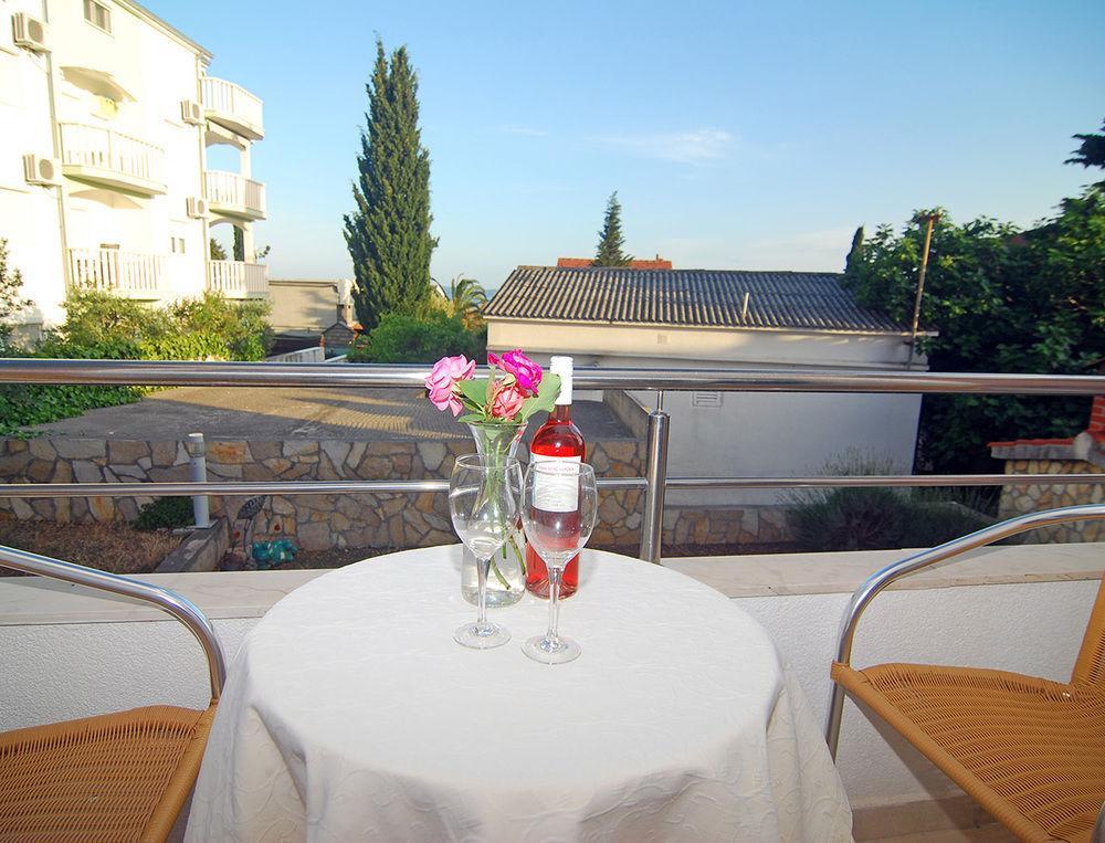 Apartments Kairos Trogir Buitenkant foto