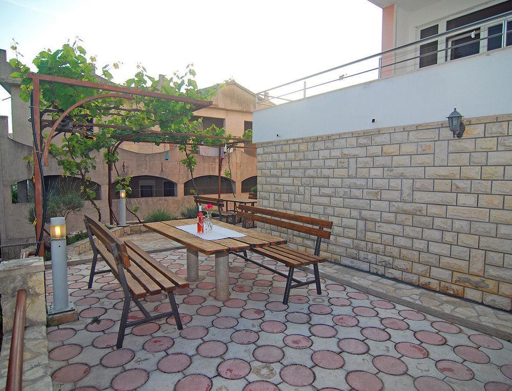 Apartments Kairos Trogir Buitenkant foto