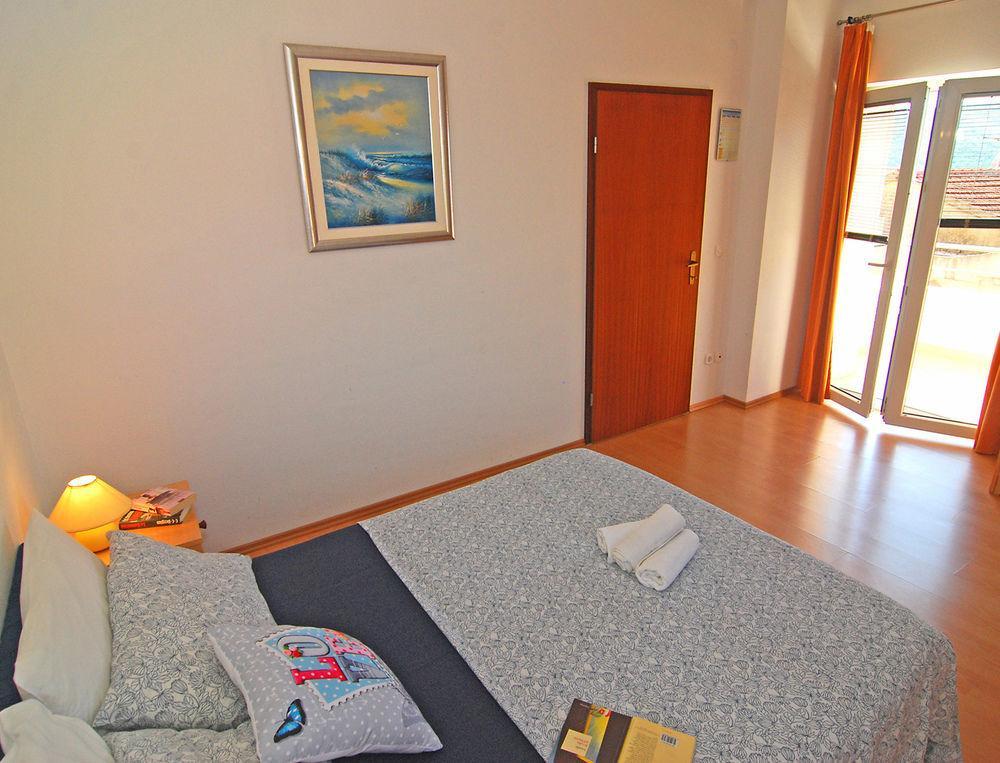 Apartments Kairos Trogir Buitenkant foto
