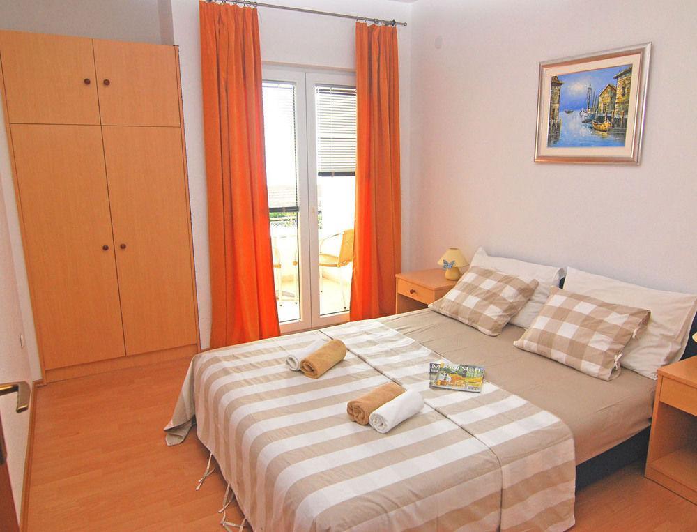 Apartments Kairos Trogir Buitenkant foto